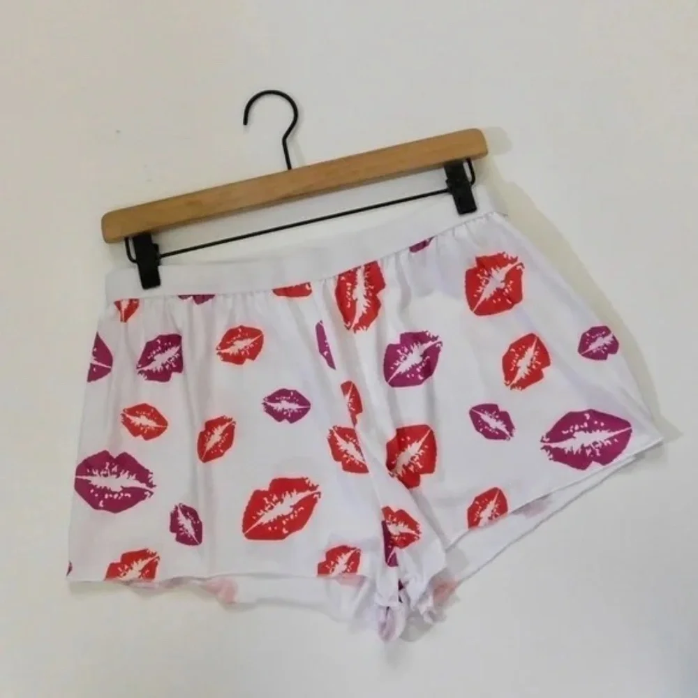 NEW!! HOT LIPS‎ Lipstick Kiss Cropped Loungewear Two Piece Set Top Shorts Large